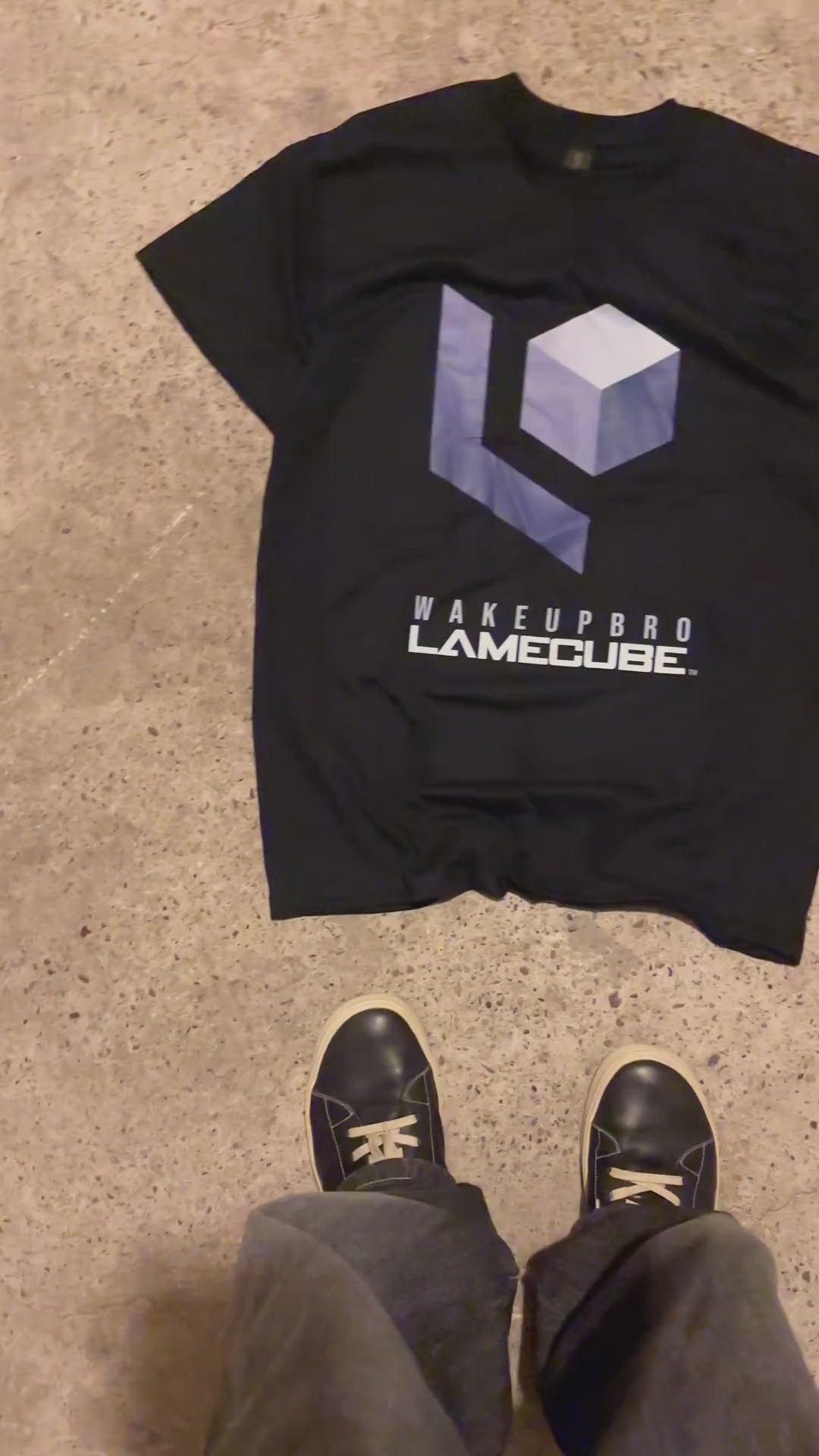 Vidéo LAMECUBE T-SHIRT